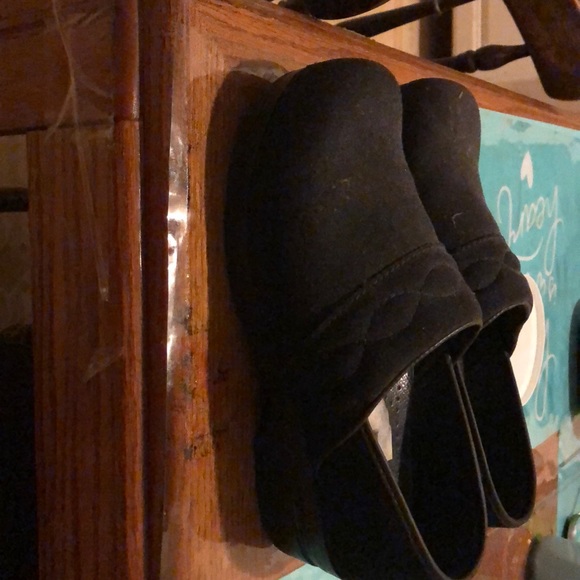 Shoes - Picture 2 of 2